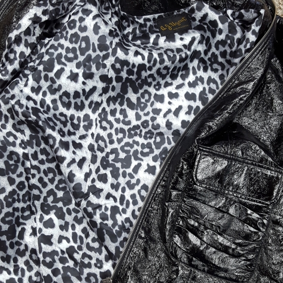 Iridescent Crushed Patent Leather Effect Rain Coat - Picture 6 of 6